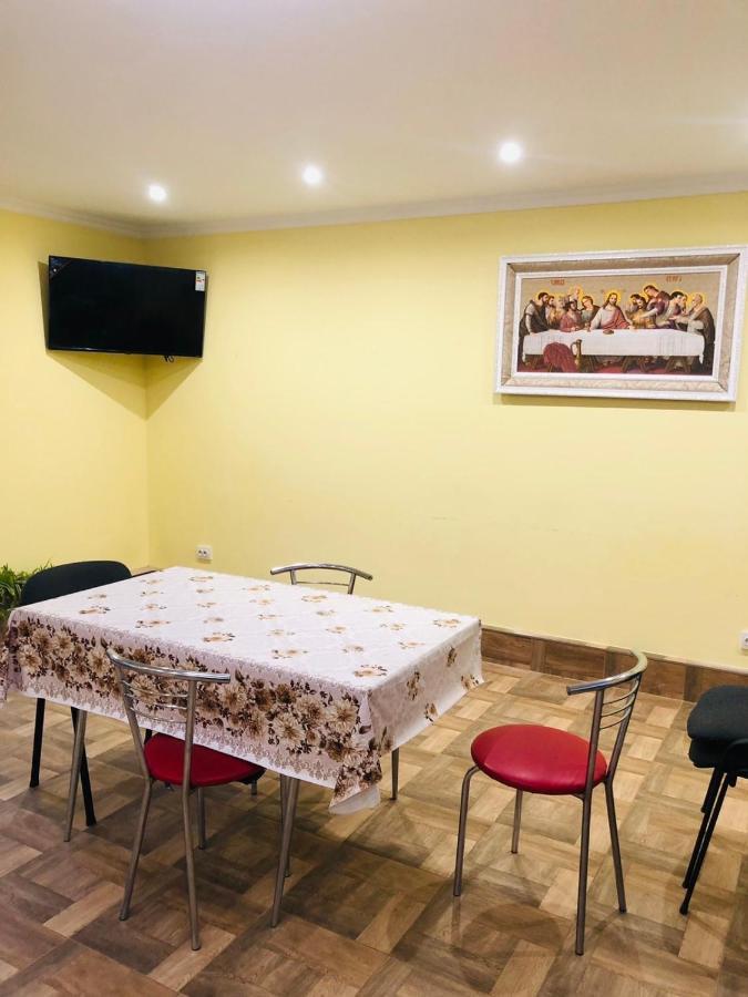 Катерина Otel Chynadiyovo Dış mekan fotoğraf