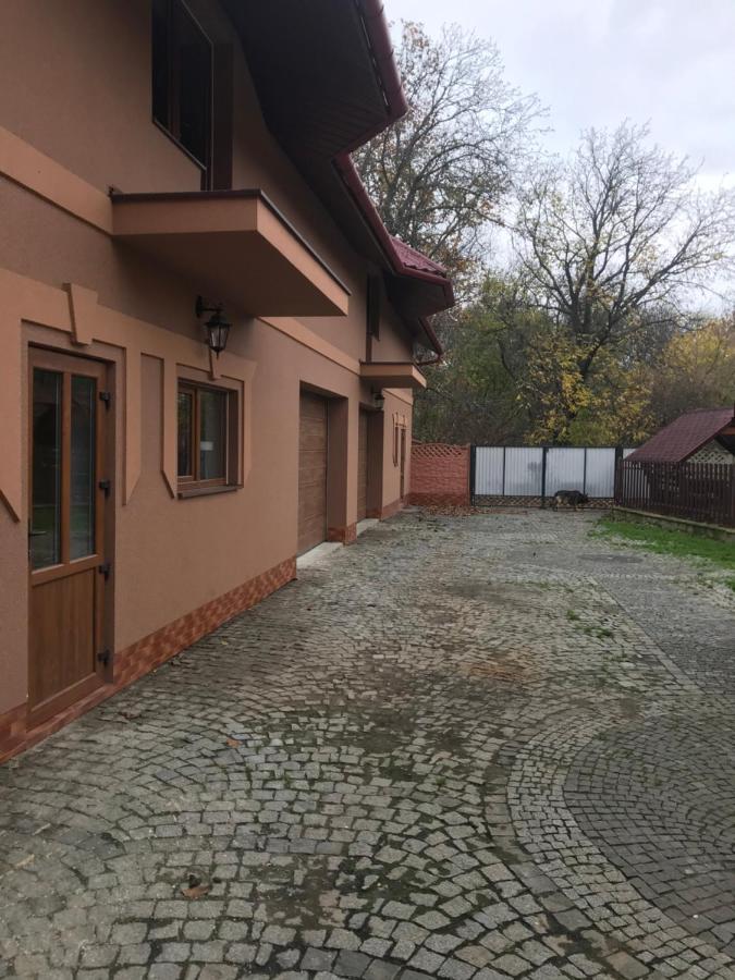 Катерина Otel Chynadiyovo Dış mekan fotoğraf