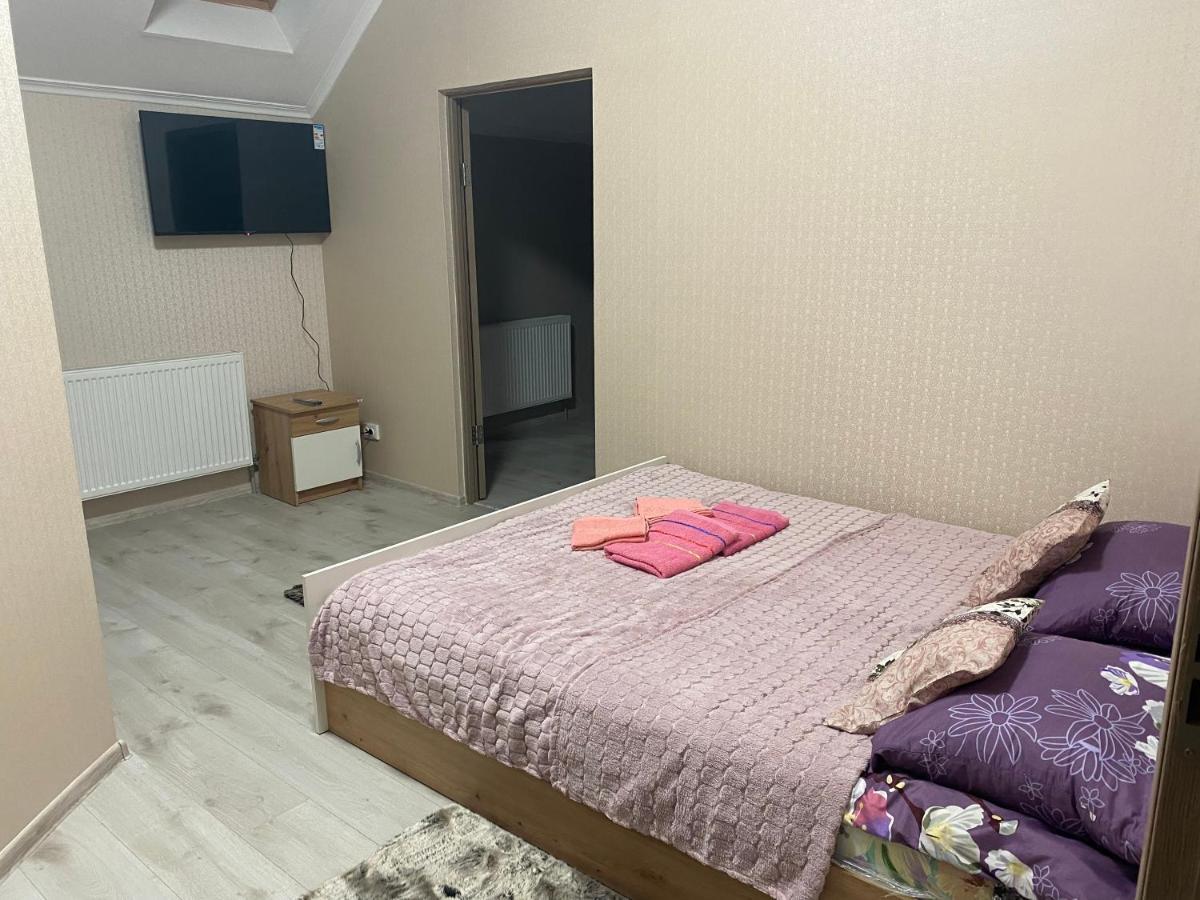 Катерина Otel Chynadiyovo Dış mekan fotoğraf